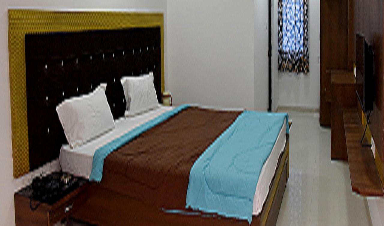Hotel White Desert Bhuj Exterior photo